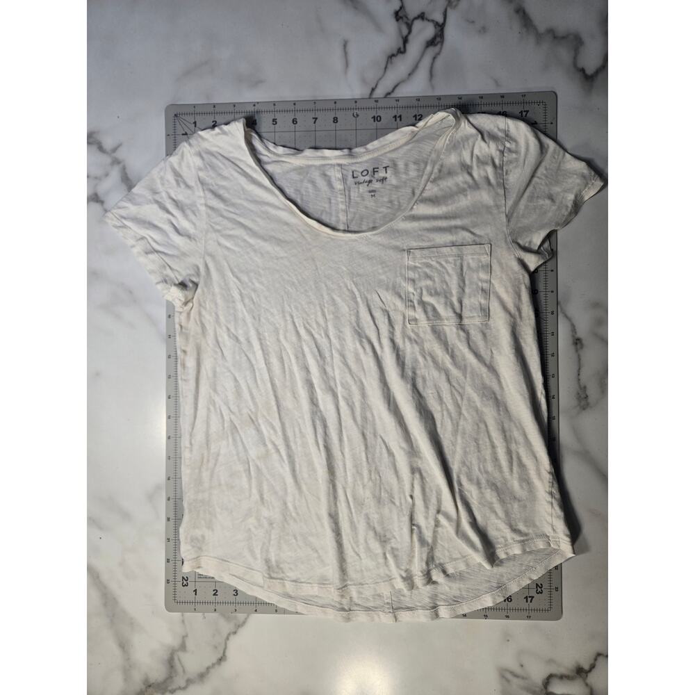 Loft Vintage Soft Pocket Tee Size Med. Lightweight Fabric - Picture 2 of 5